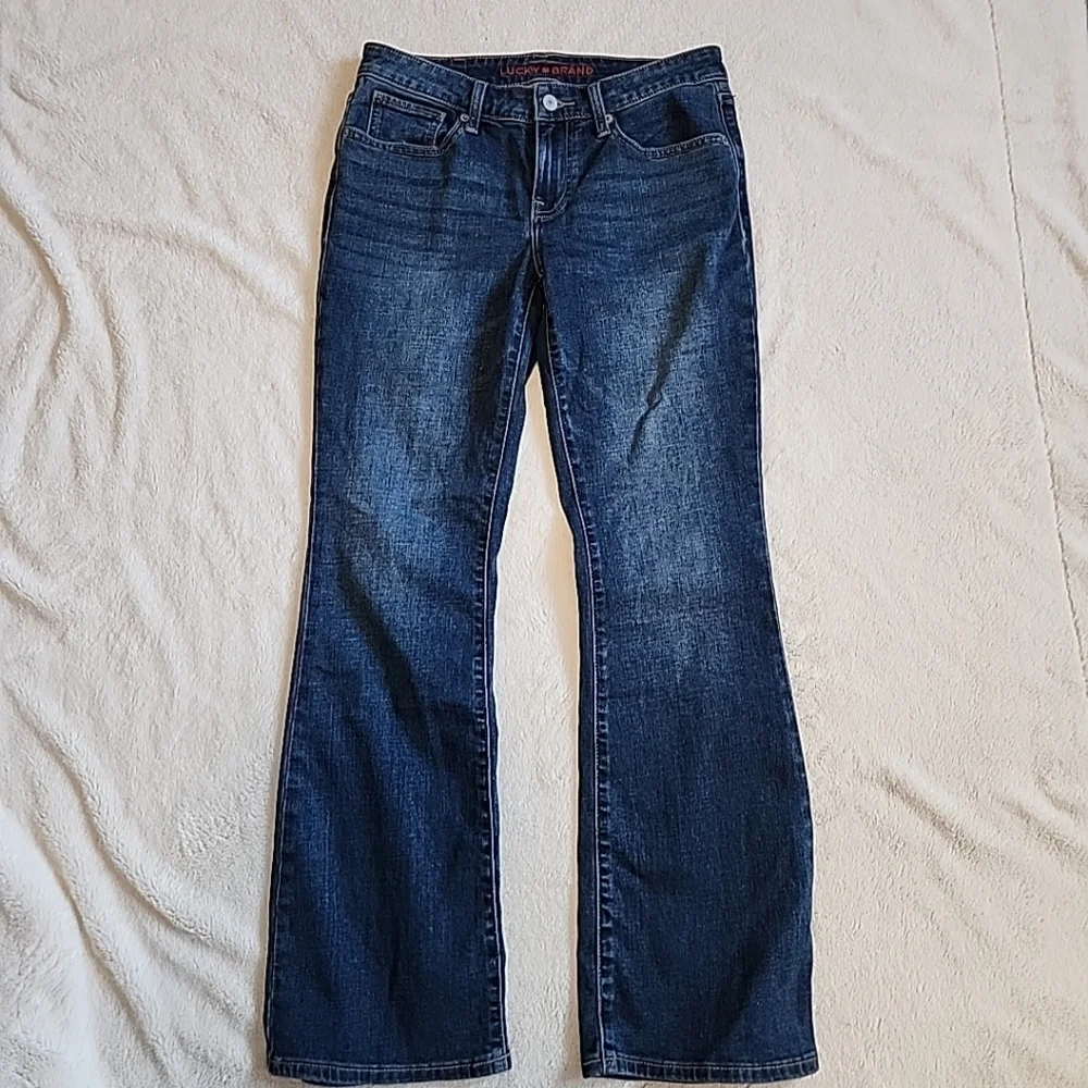 Lucky Brand Denim Lolita Boot Cut Low Rise Dark Wash Jeans Size 28/6 Ankle Short